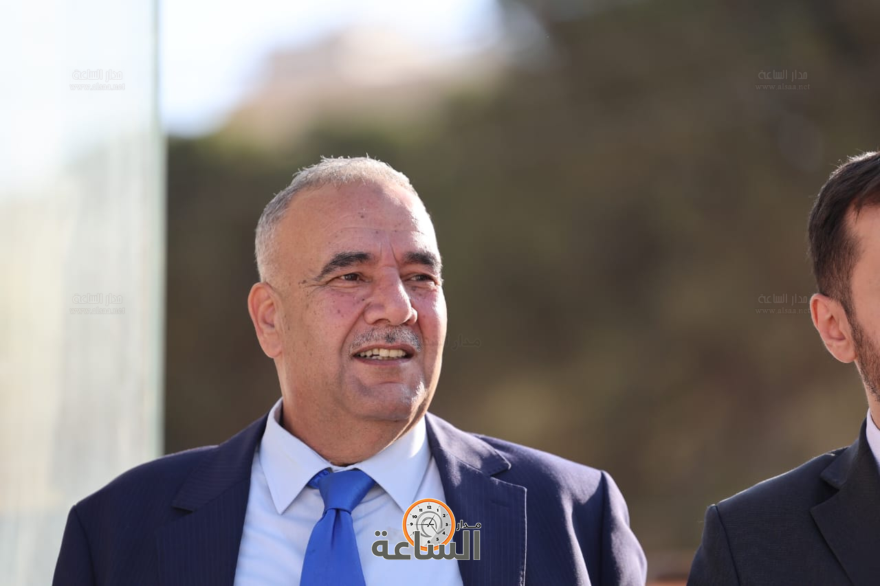 Madar Al-Saa Images 0.7788201772696831