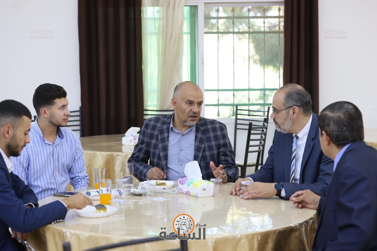 Madar Al-Saa Images 0.6472816893243142