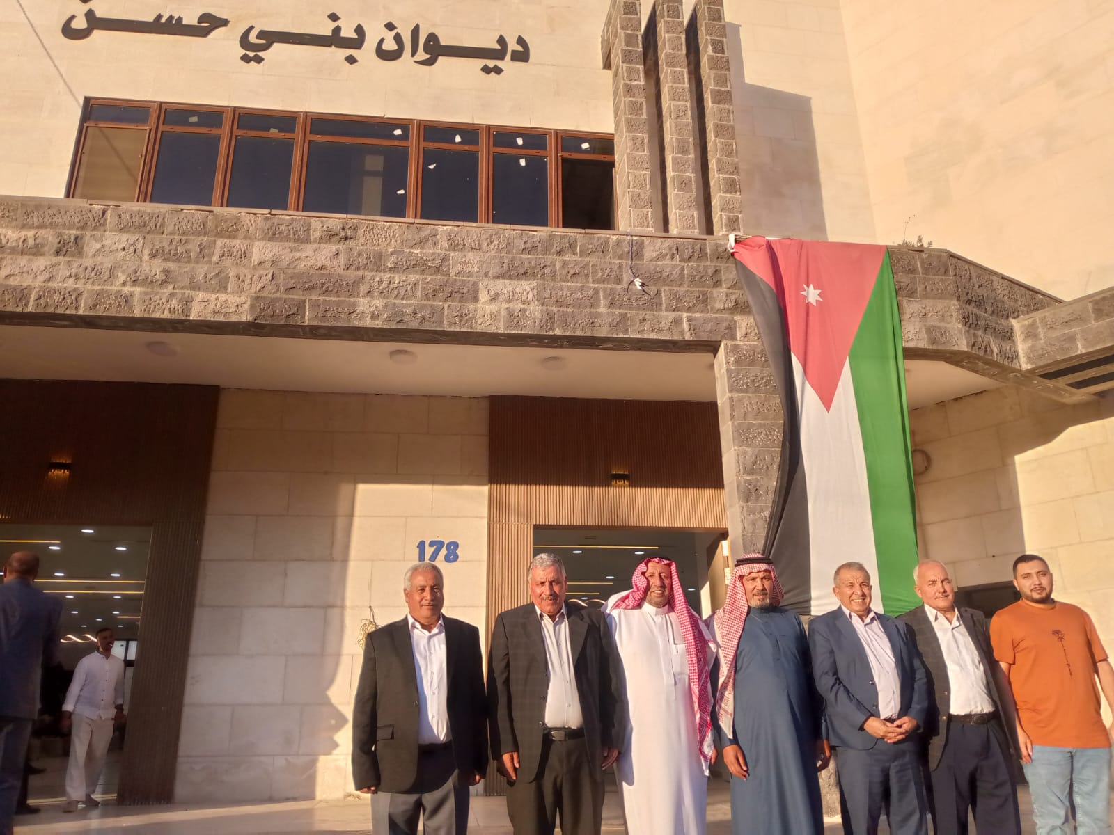 Madar Al-Saa Images 0.17769976110781371