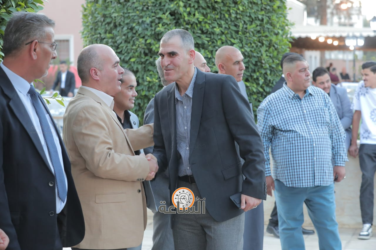 Madar Al-Saa Images 0.5481819210934973