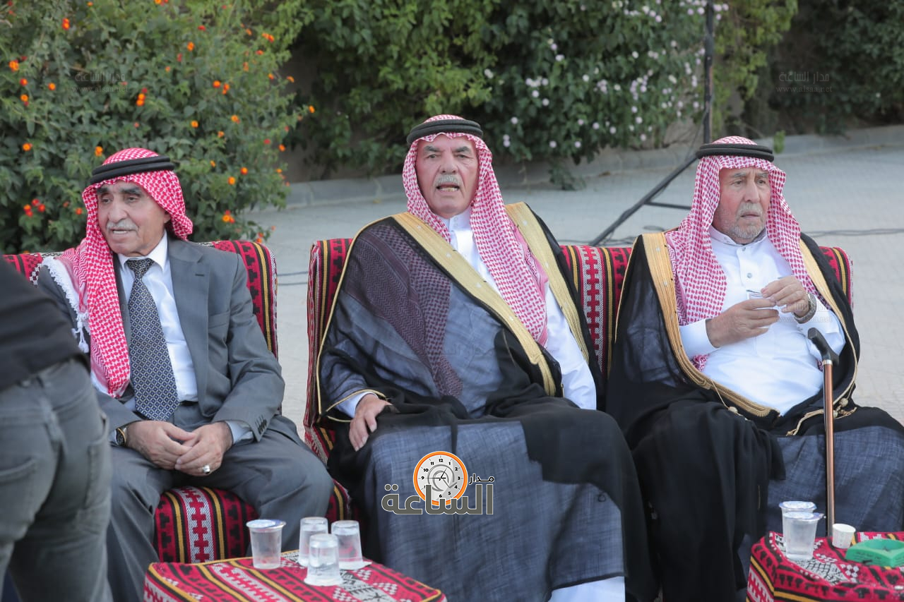 Madar Al-Saa Images 0.24235343512774576