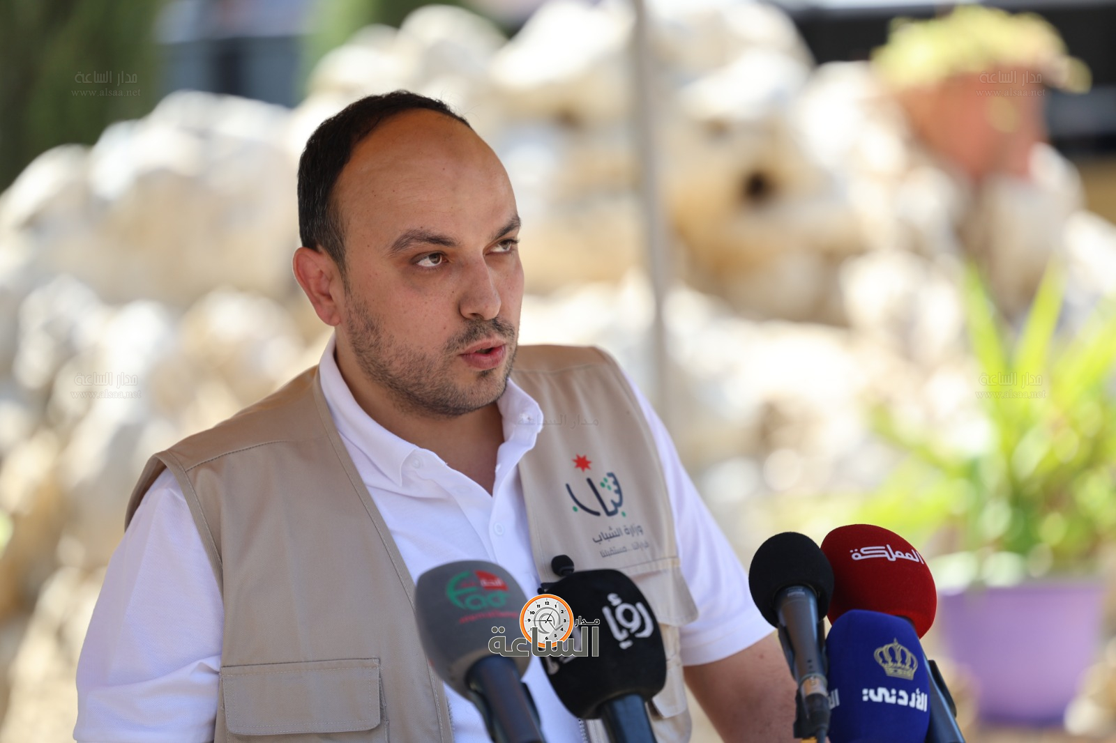 Madar Al-Saa Images 0.691206190455837