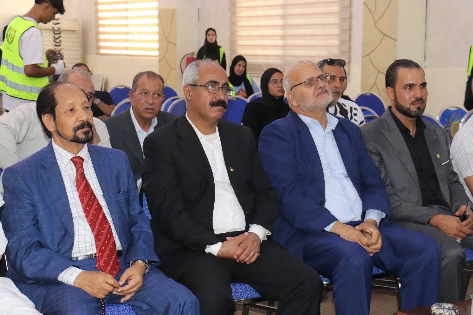 Madar Al-Saa Images 0.027038899345116052