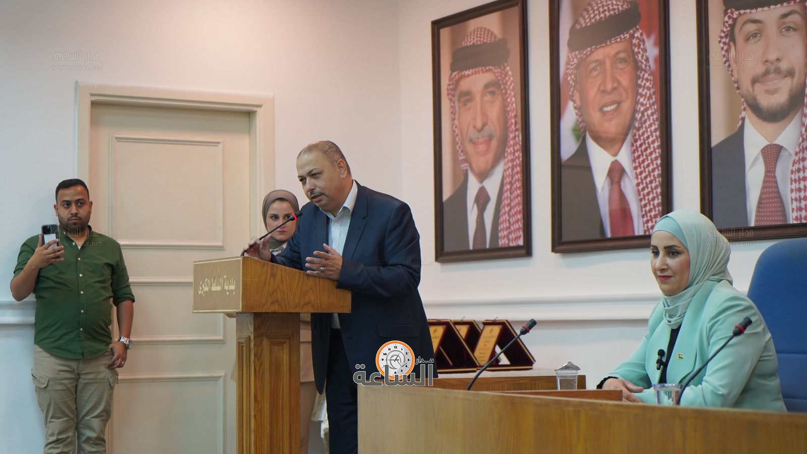 Madar Al-Saa Images 0.13321689608205578