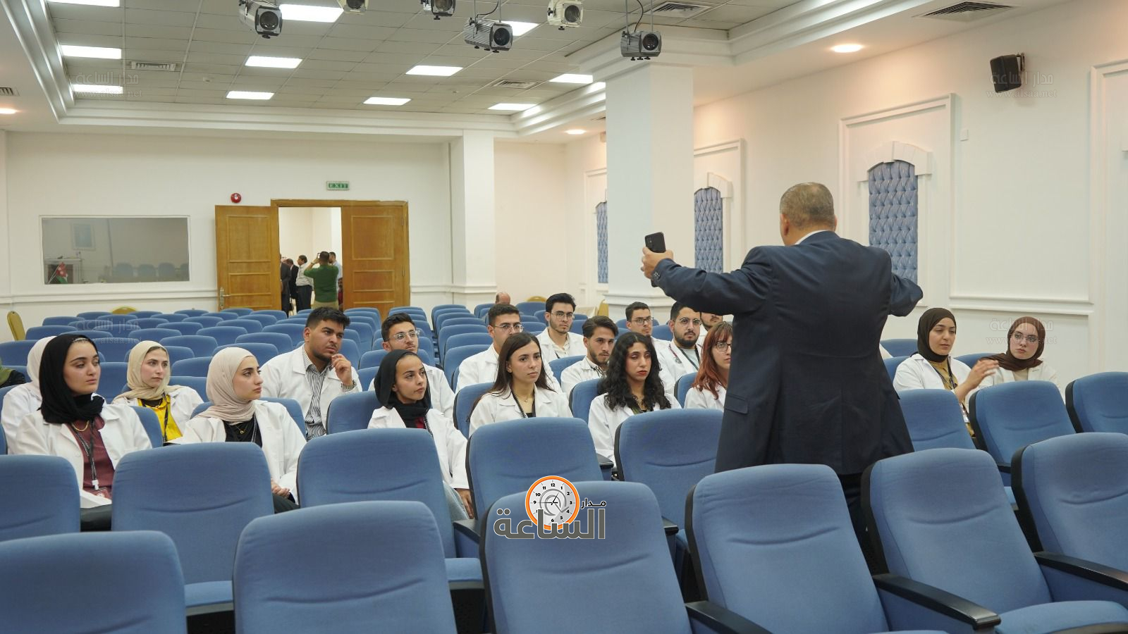 Madar Al-Saa Images 0.15856596667273393