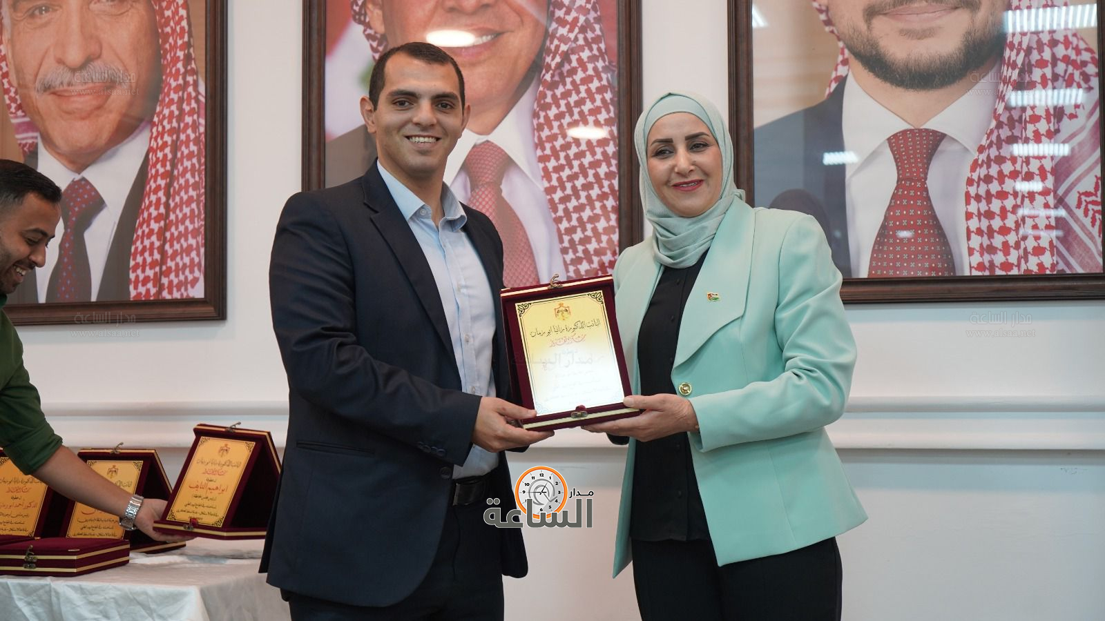 Madar Al-Saa Images 0.709091339920738