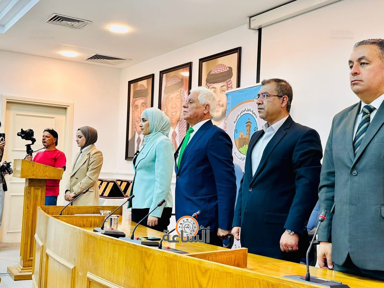 Madar Al-Saa Images 0.7881280885790556