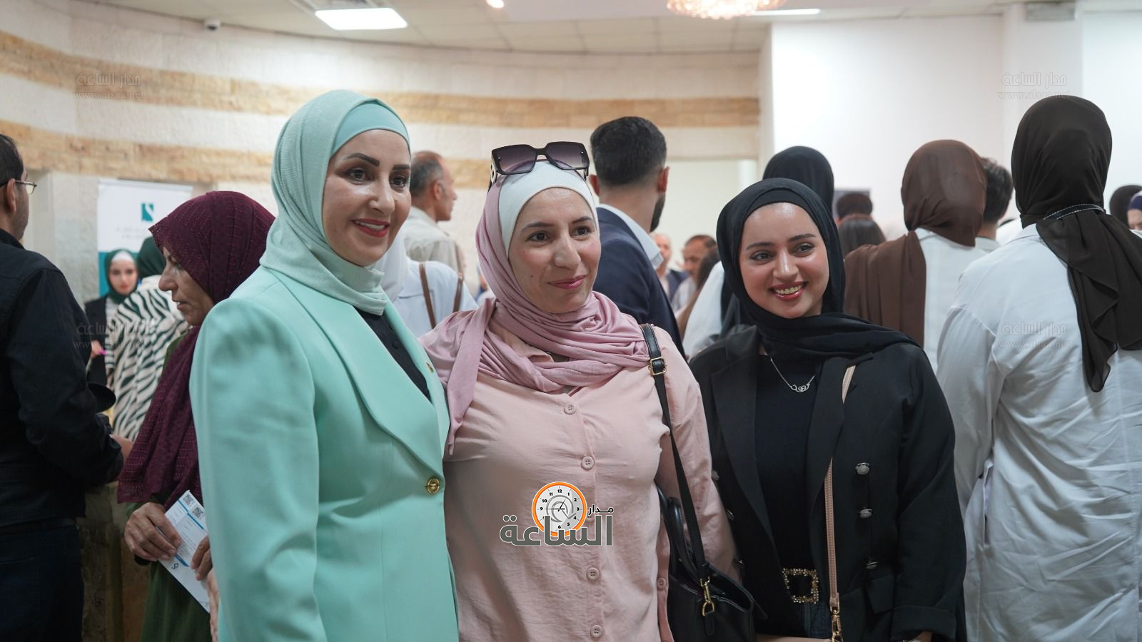 Madar Al-Saa Images 0.43358957386461927