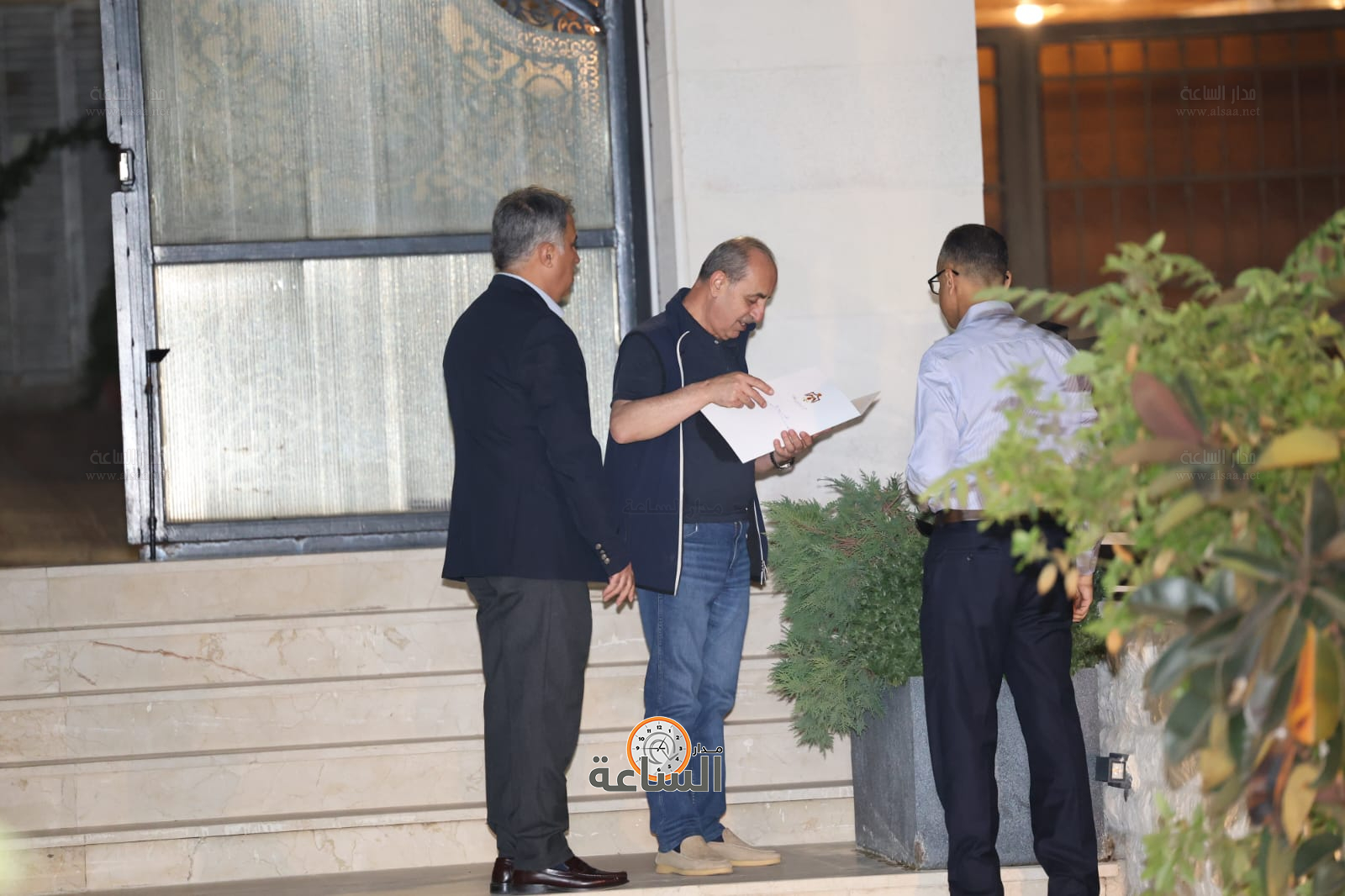 Madar Al-Saa Images 0.8135408616058137