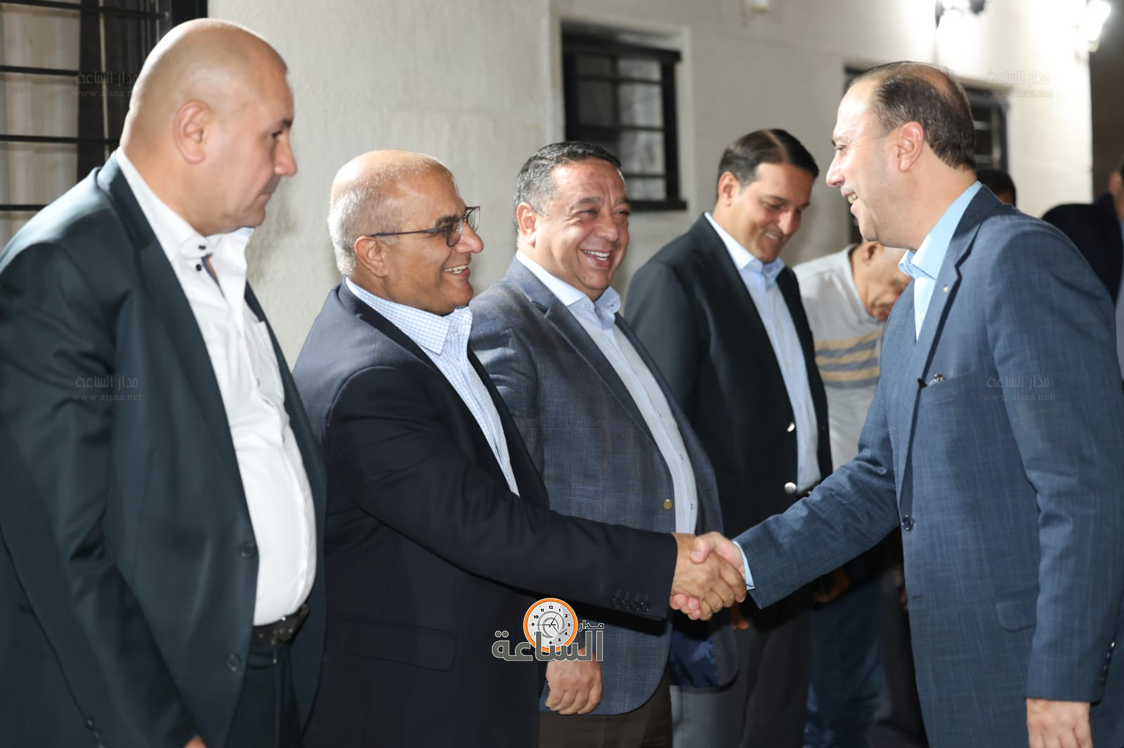 Madar Al-Saa Images 0.9142448244359005