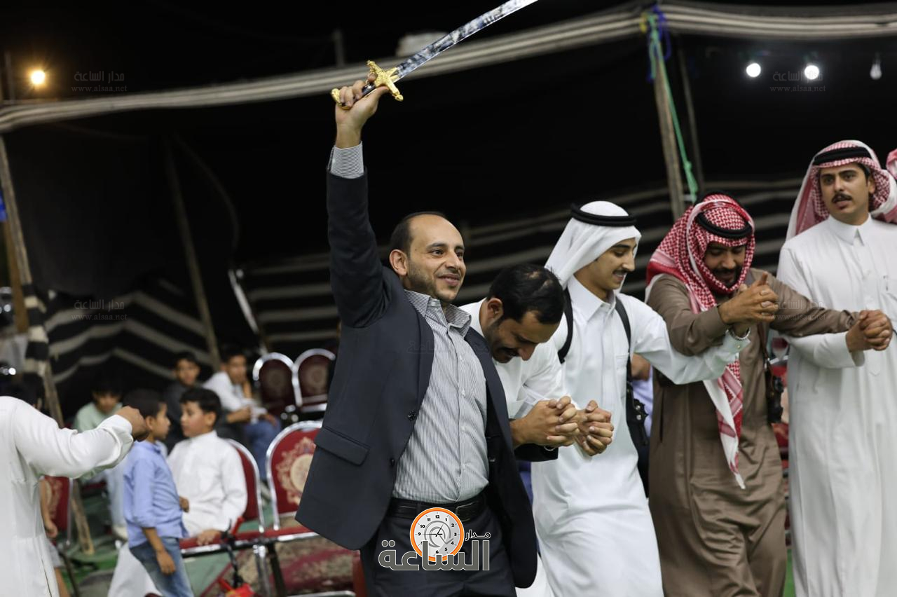 Madar Al-Saa Images 0.5000908551153819