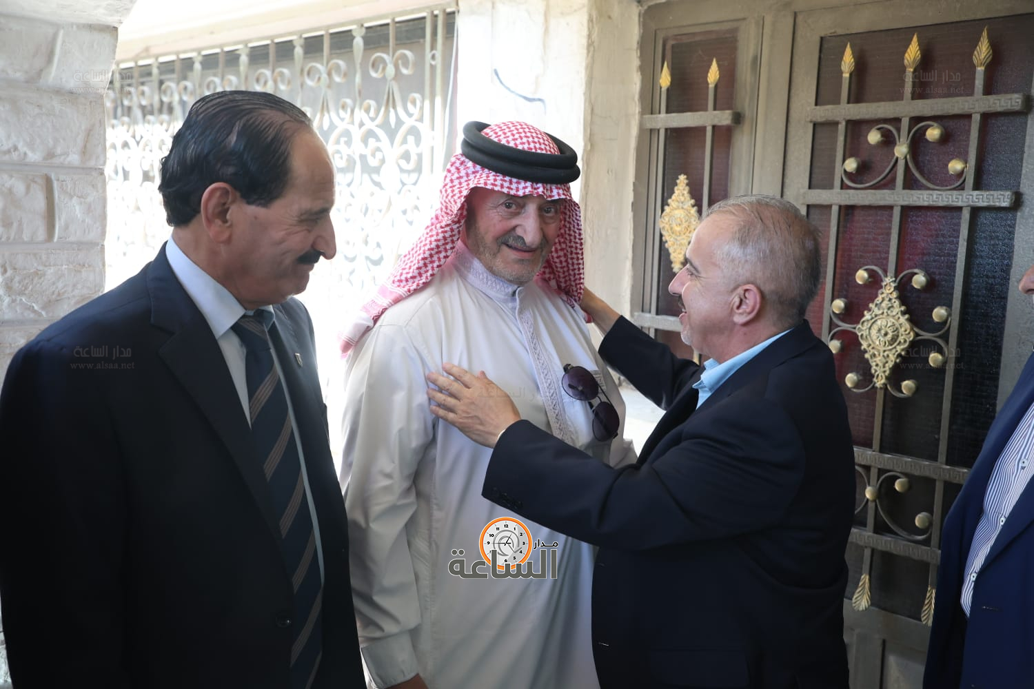 Madar Al-Saa Images 0.7208951959499663