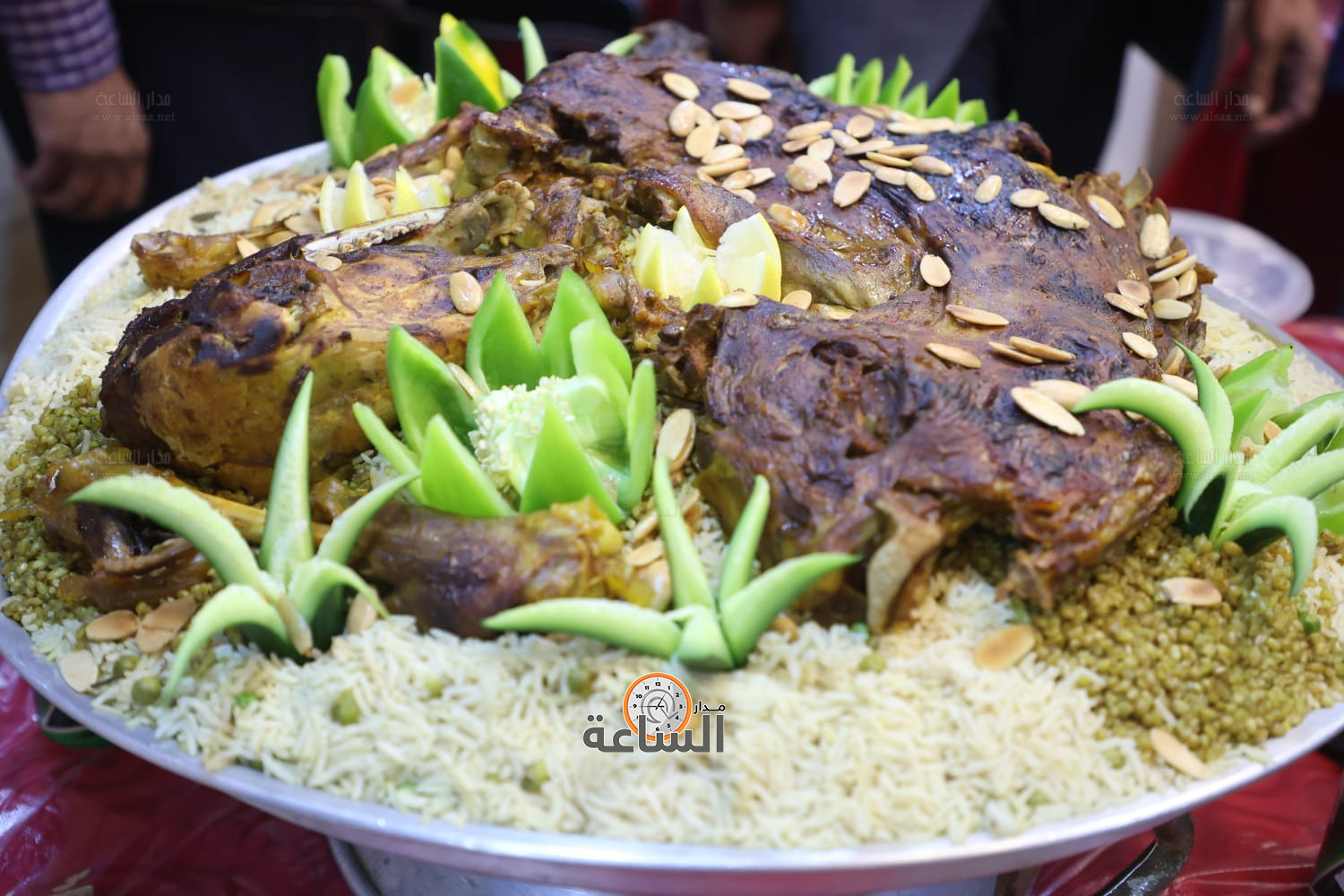 Madar Al-Saa Images 0.08819379926231363