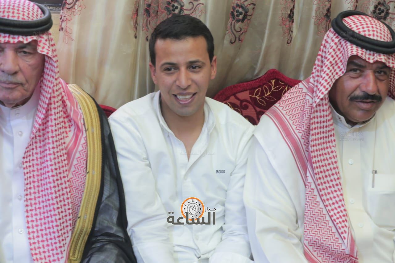 Madar Al-Saa Images 0.16546228734243162