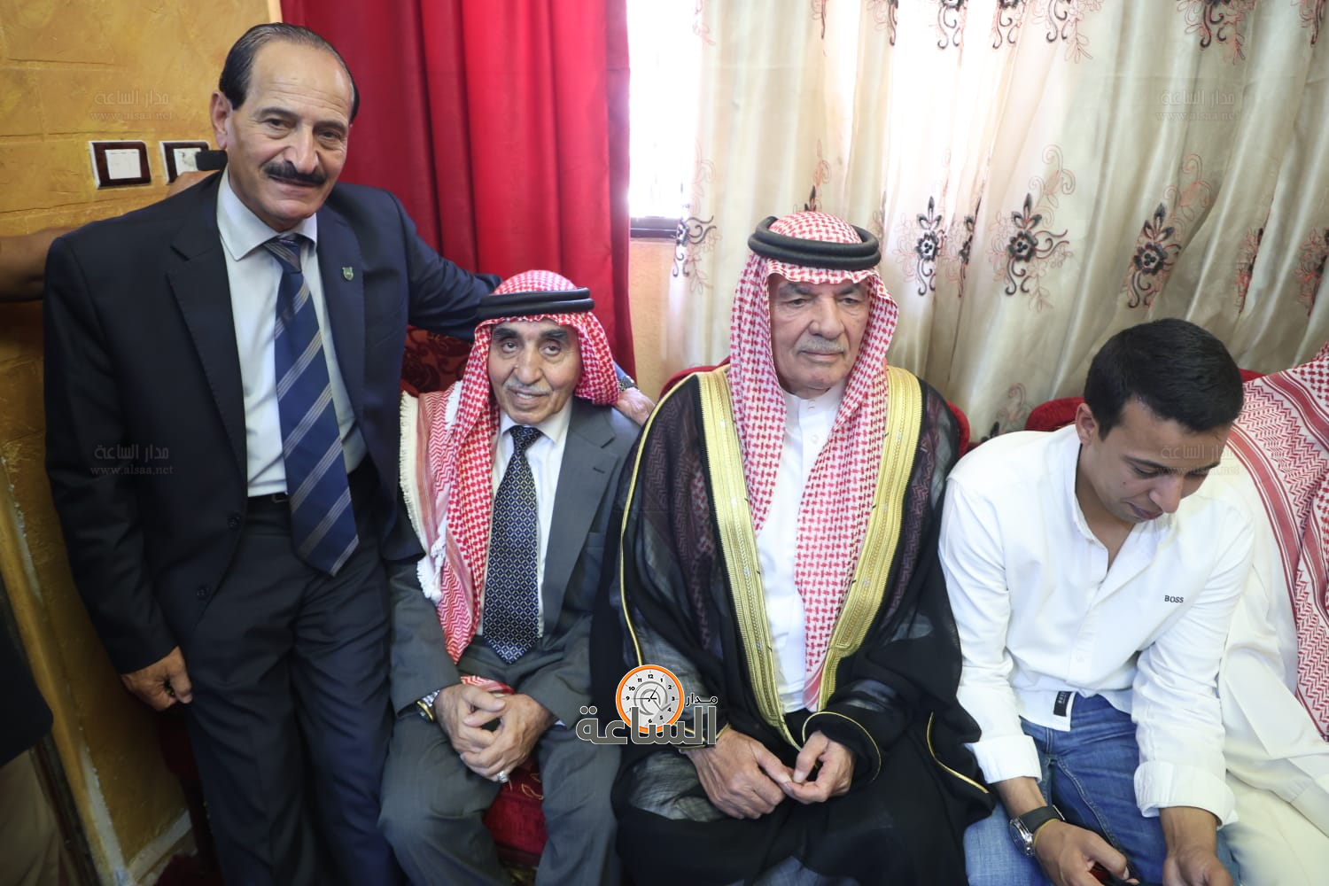 Madar Al-Saa Images 0.02399212157779229