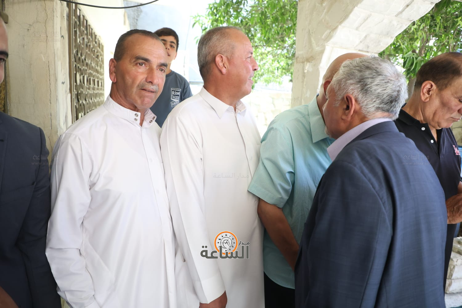 Madar Al-Saa Images 0.9355077452933855