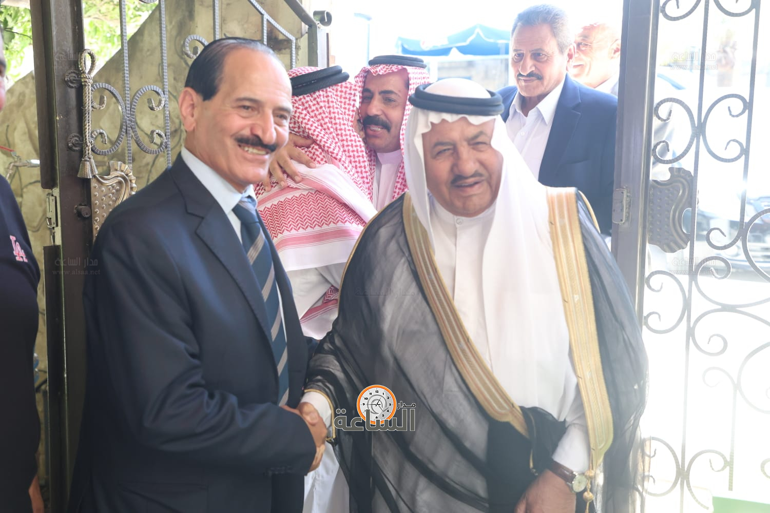 Madar Al-Saa Images 0.33223486169061356