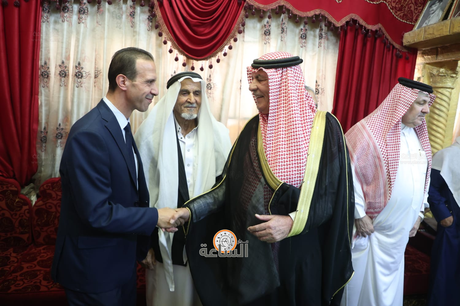 Madar Al-Saa Images 0.4566323173285871