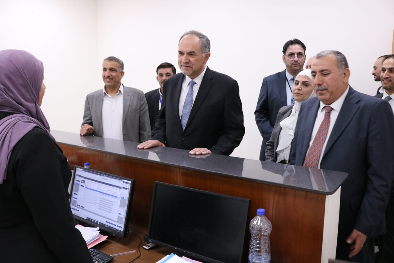 Madar Al-Saa Images 0.16244592807125346