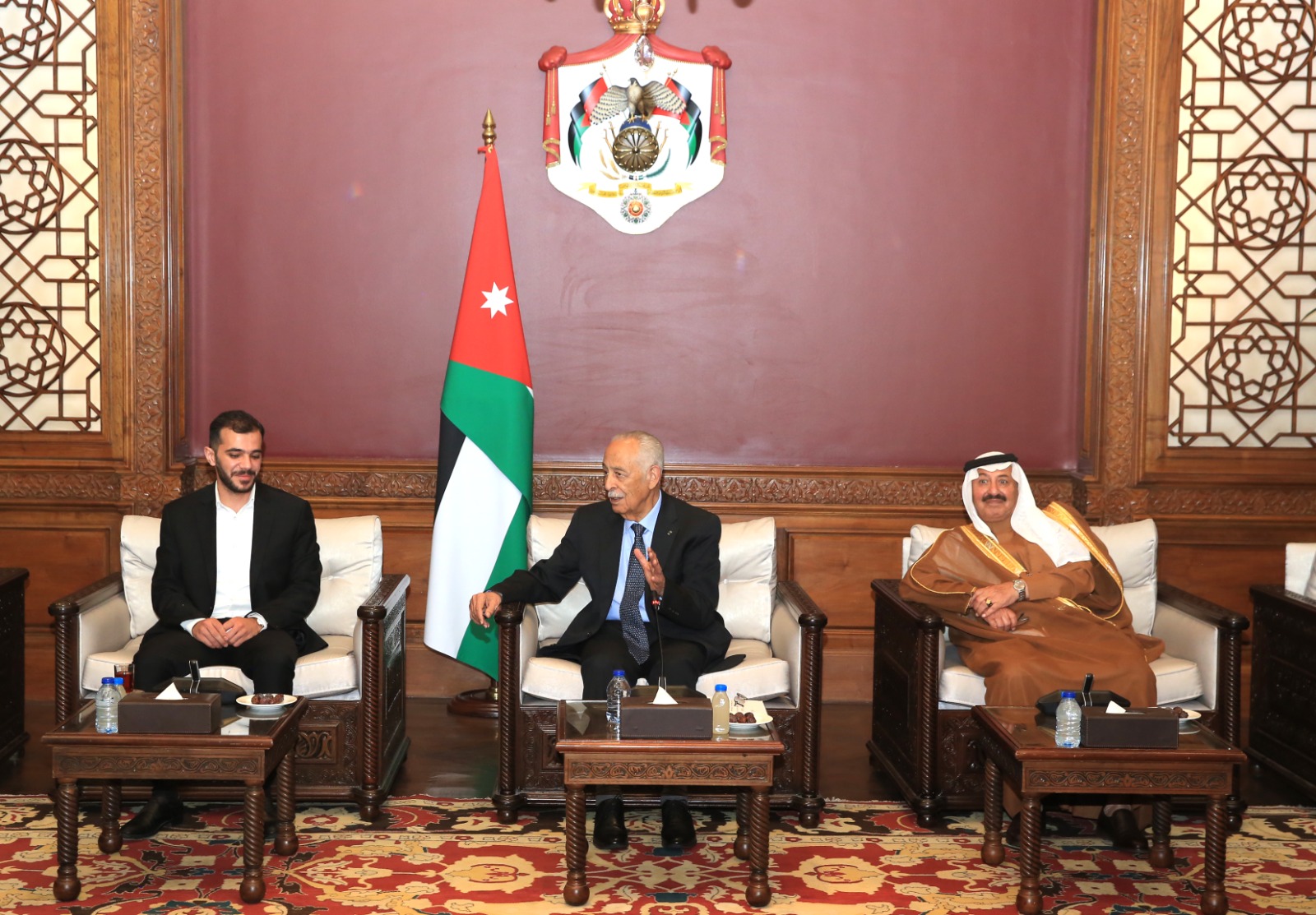 Madar Al-Saa Images 0.7226033540543839