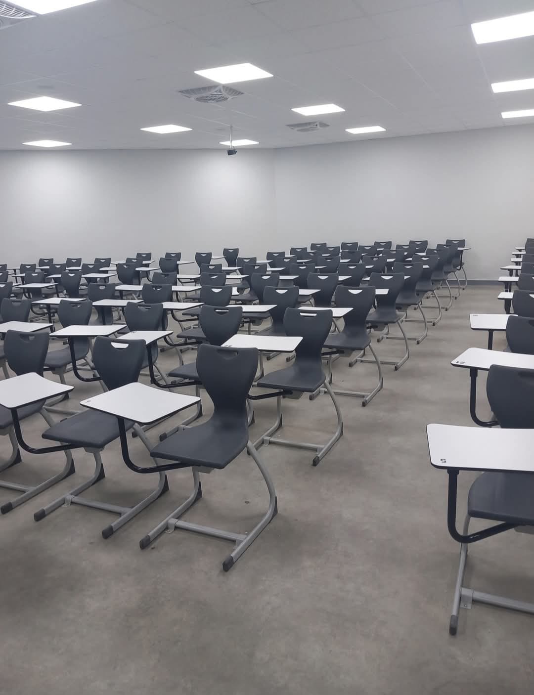 Madar Al-Saa Images 0.7498235047306959