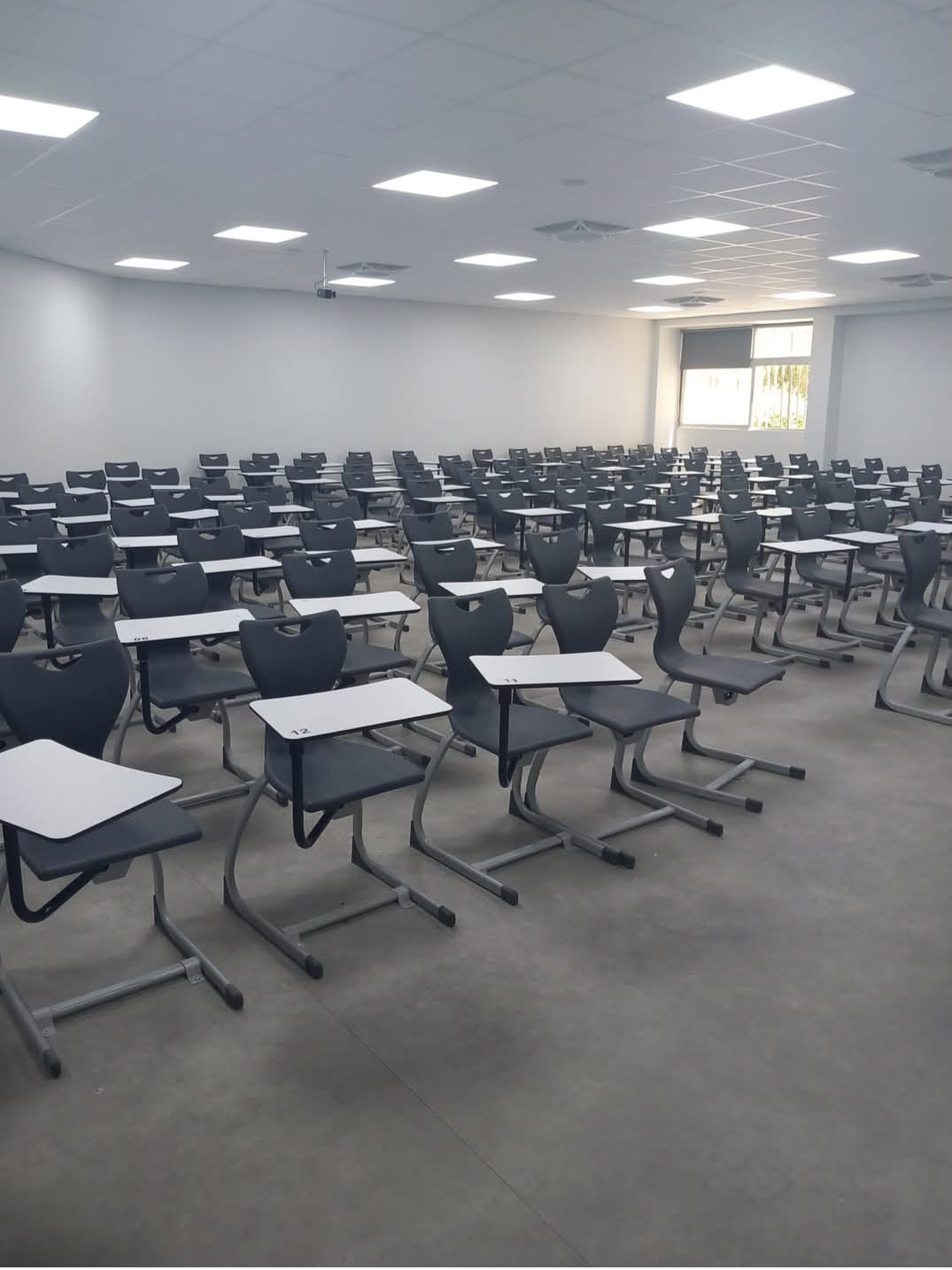 Madar Al-Saa Images 0.8116616708760126