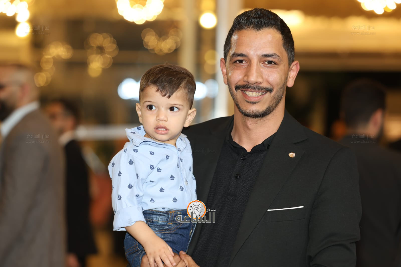 Madar Al-Saa Images 0.38111744356100175