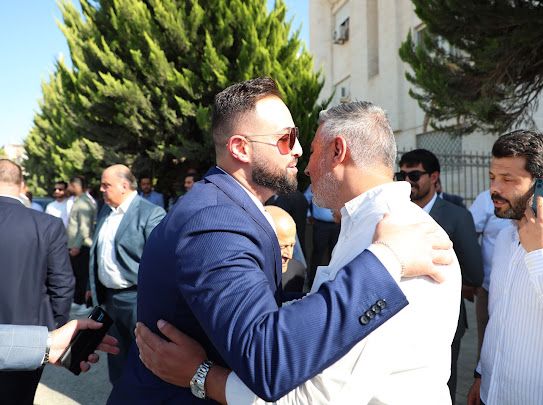 Madar Al-Saa Images 0.8131227858651285