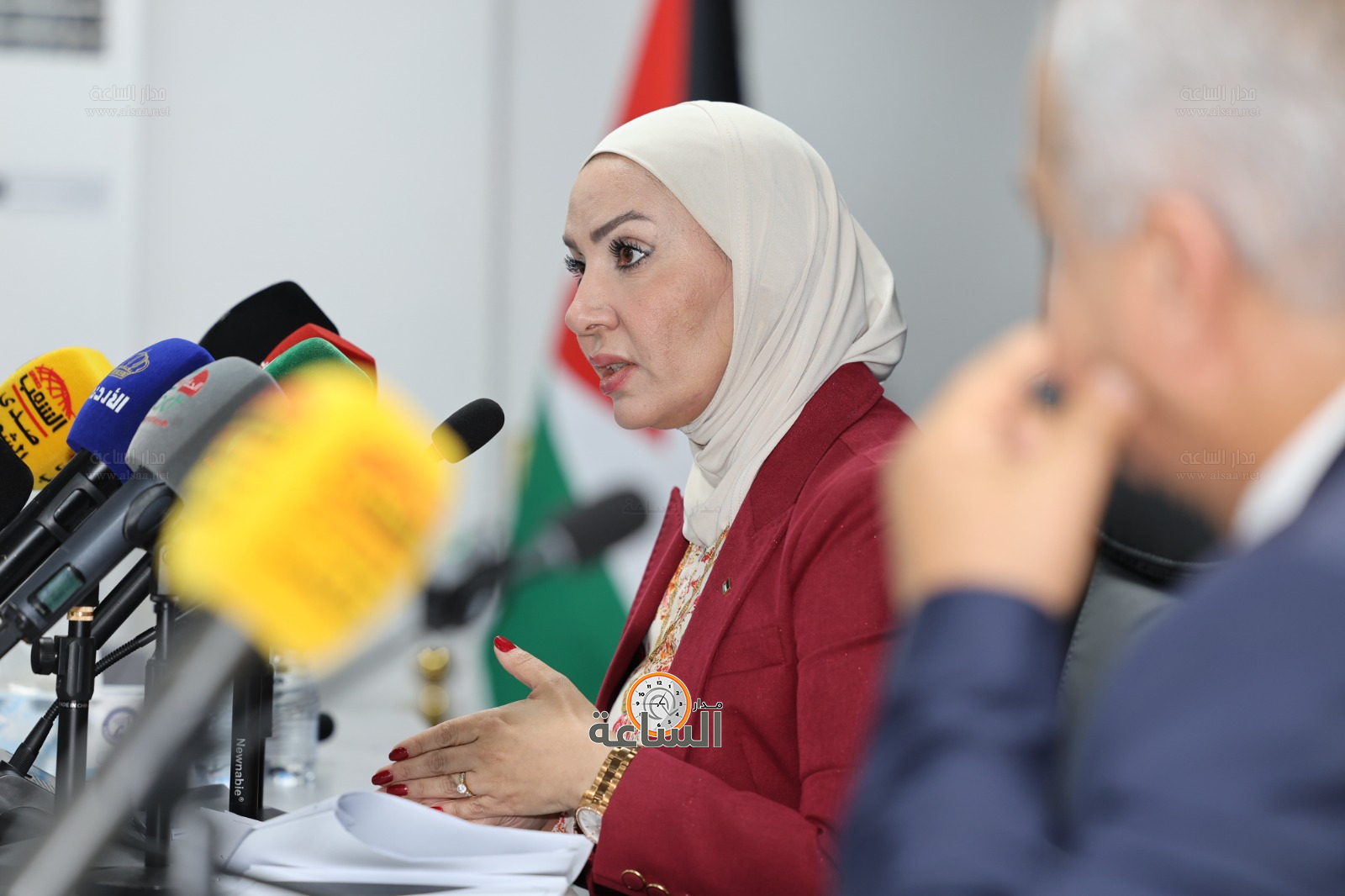 Madar Al-Saa Images 0.6097070342453758