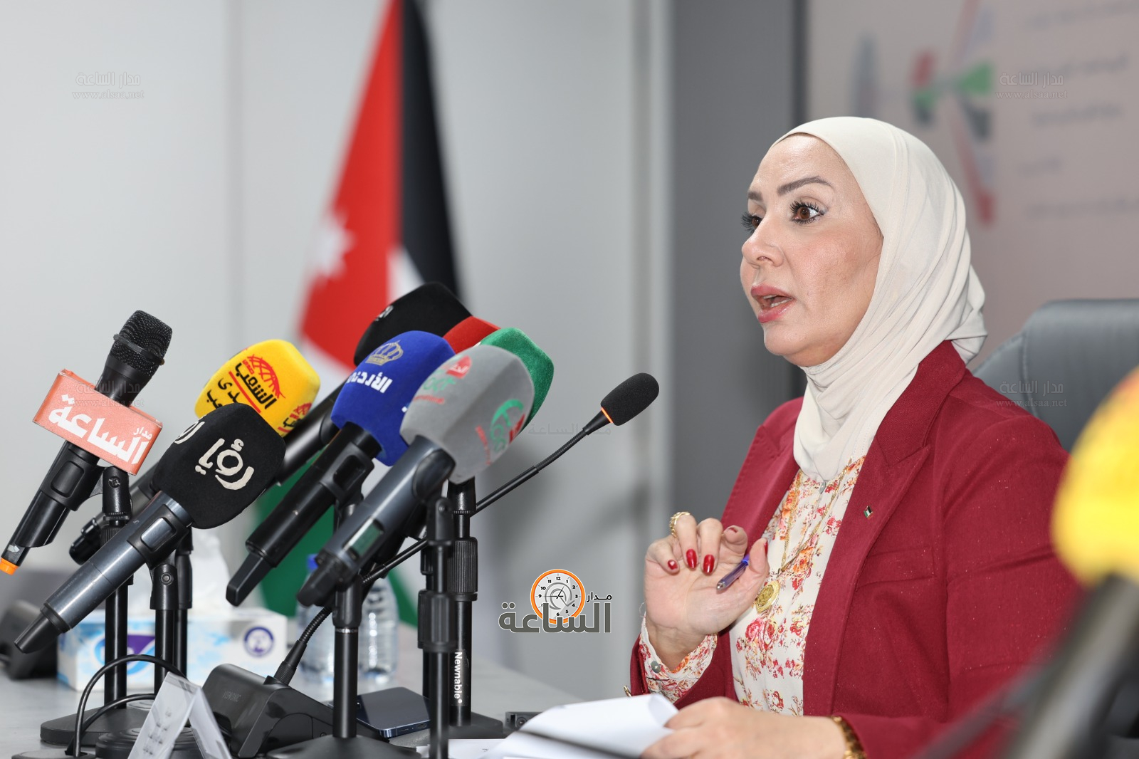 Madar Al-Saa Images 0.6457972876681872