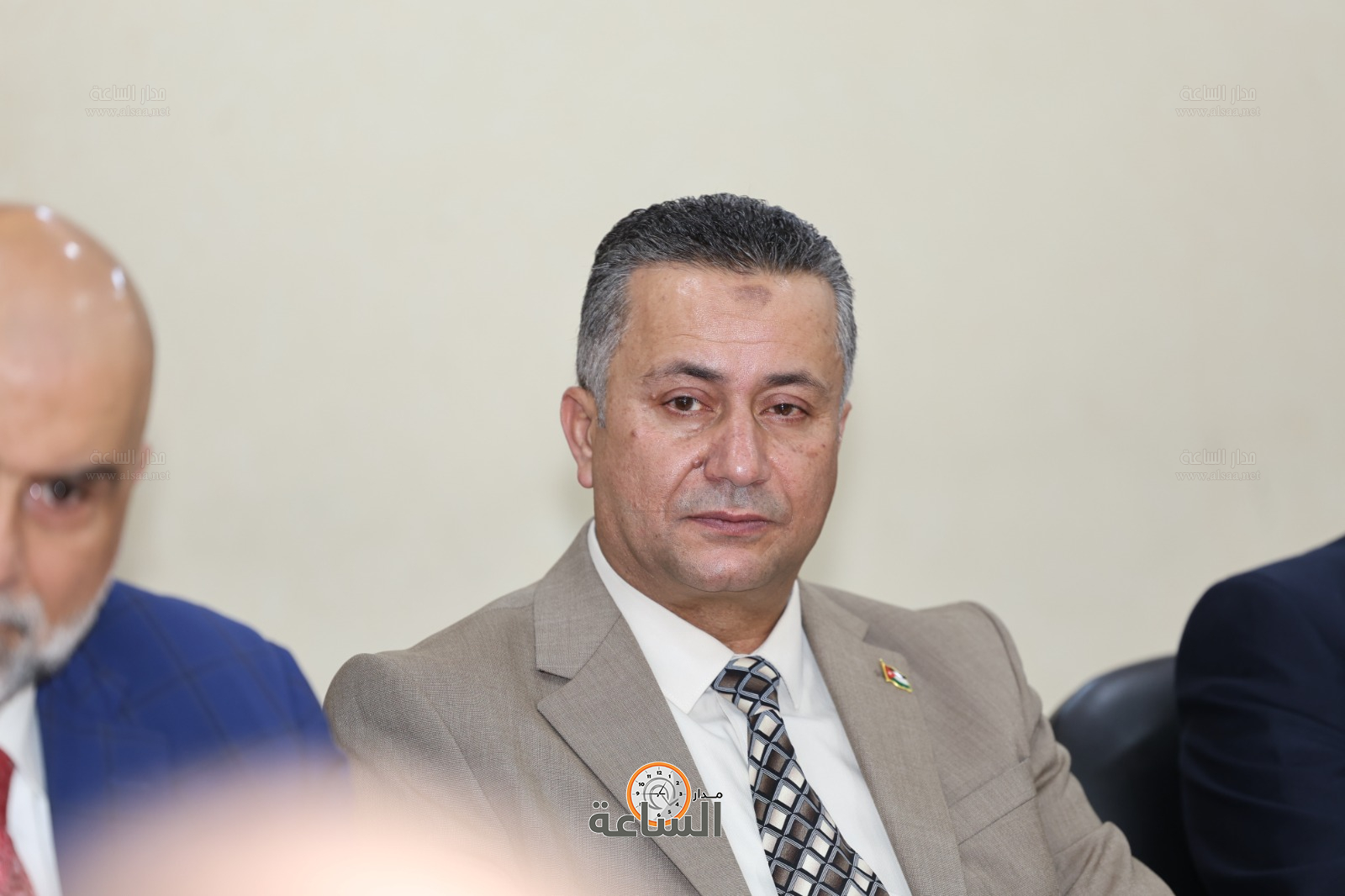 Madar Al-Saa Images 0.8249142161693594