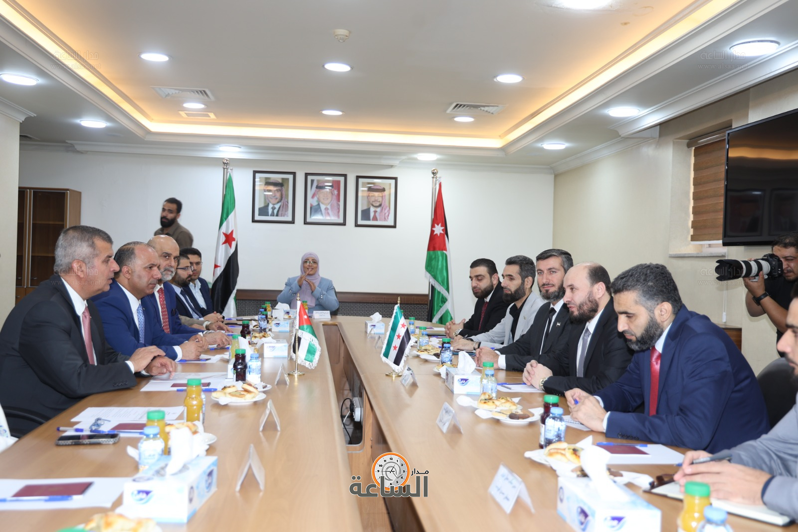 Madar Al-Saa Images 0.950892309300235