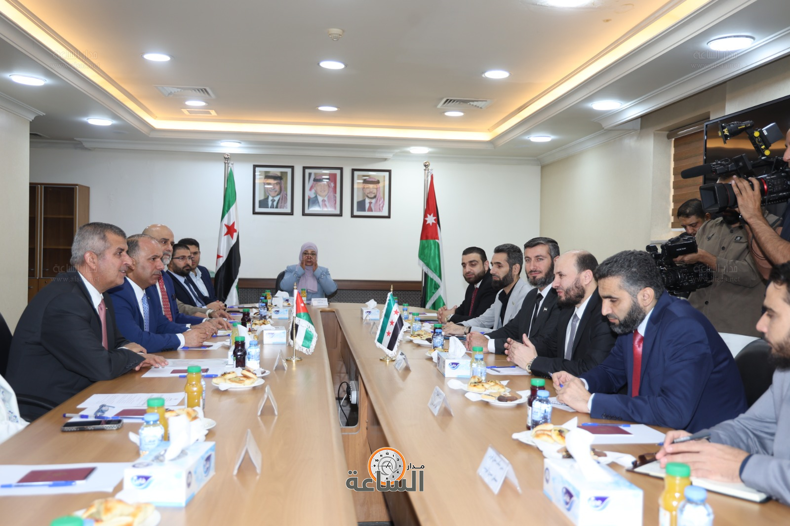 Madar Al-Saa Images 0.7924886538275501