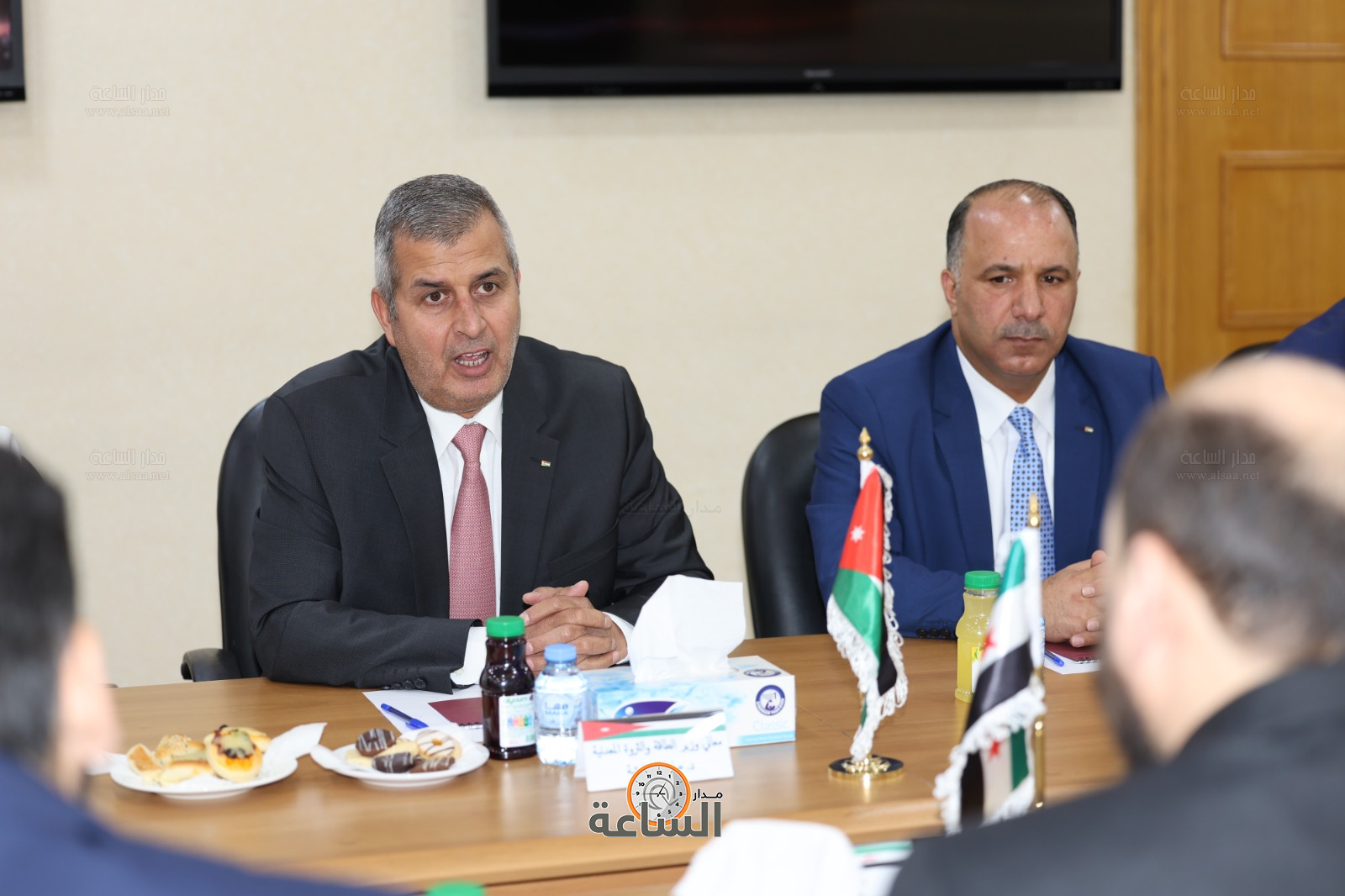 Madar Al-Saa Images 0.3151777473426186