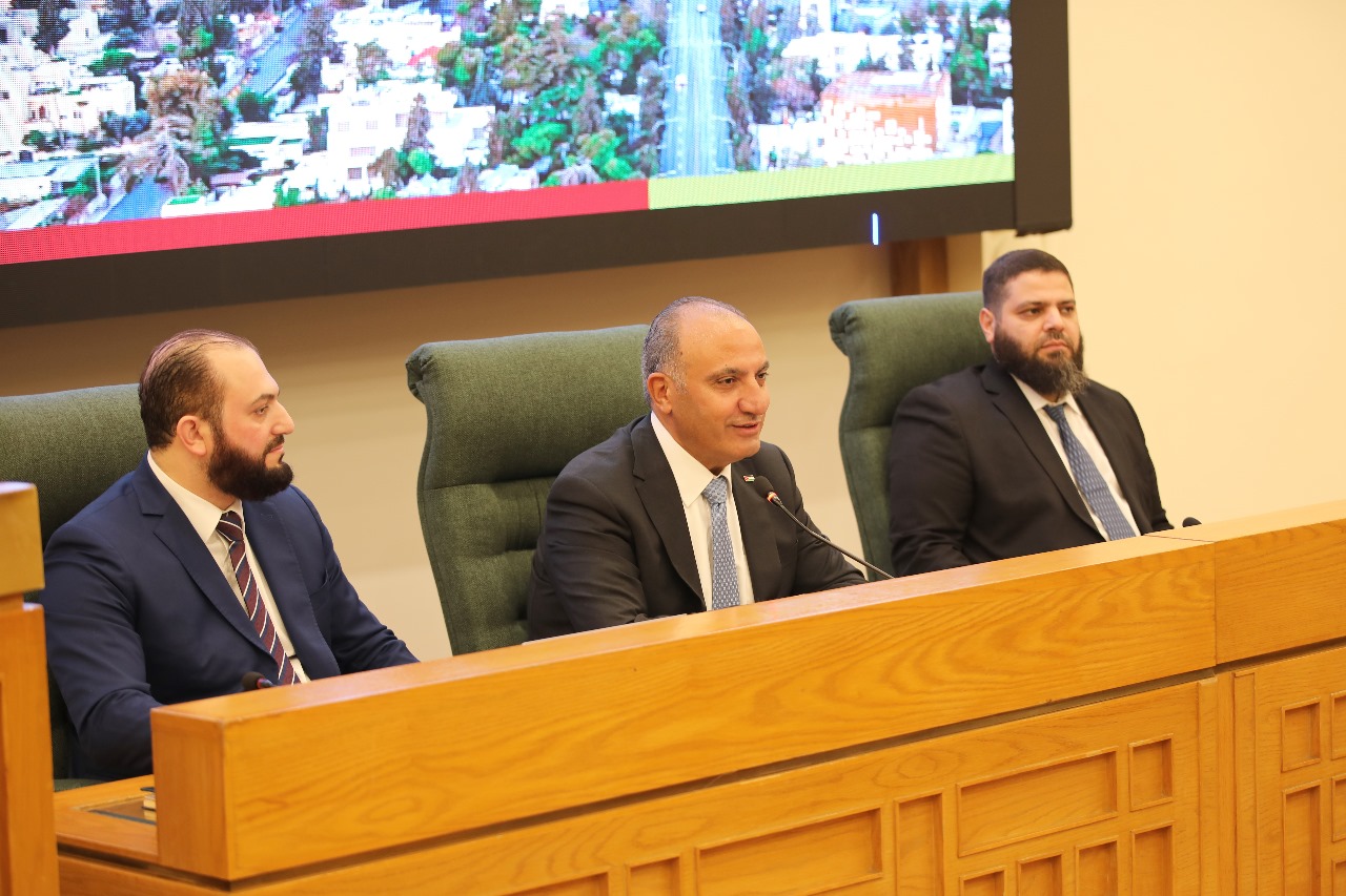 Madar Al-Saa Images 0.35569985056207065