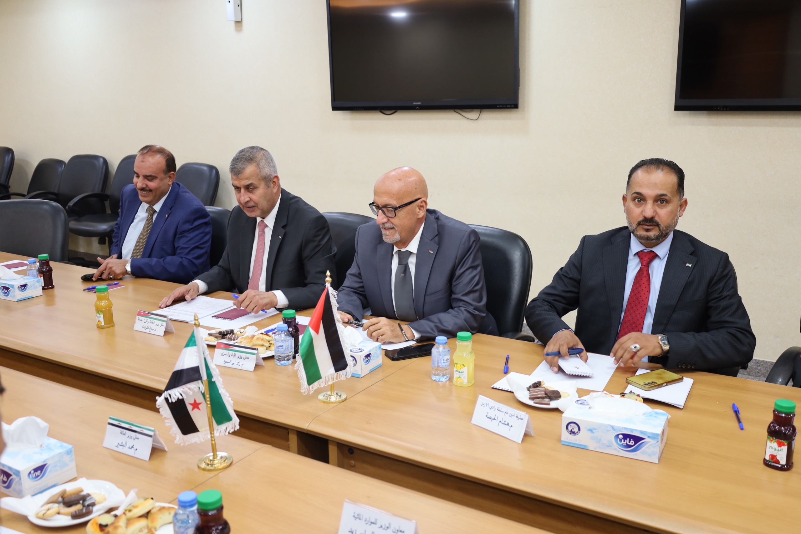 Madar Al-Saa Images 0.26631645224087475