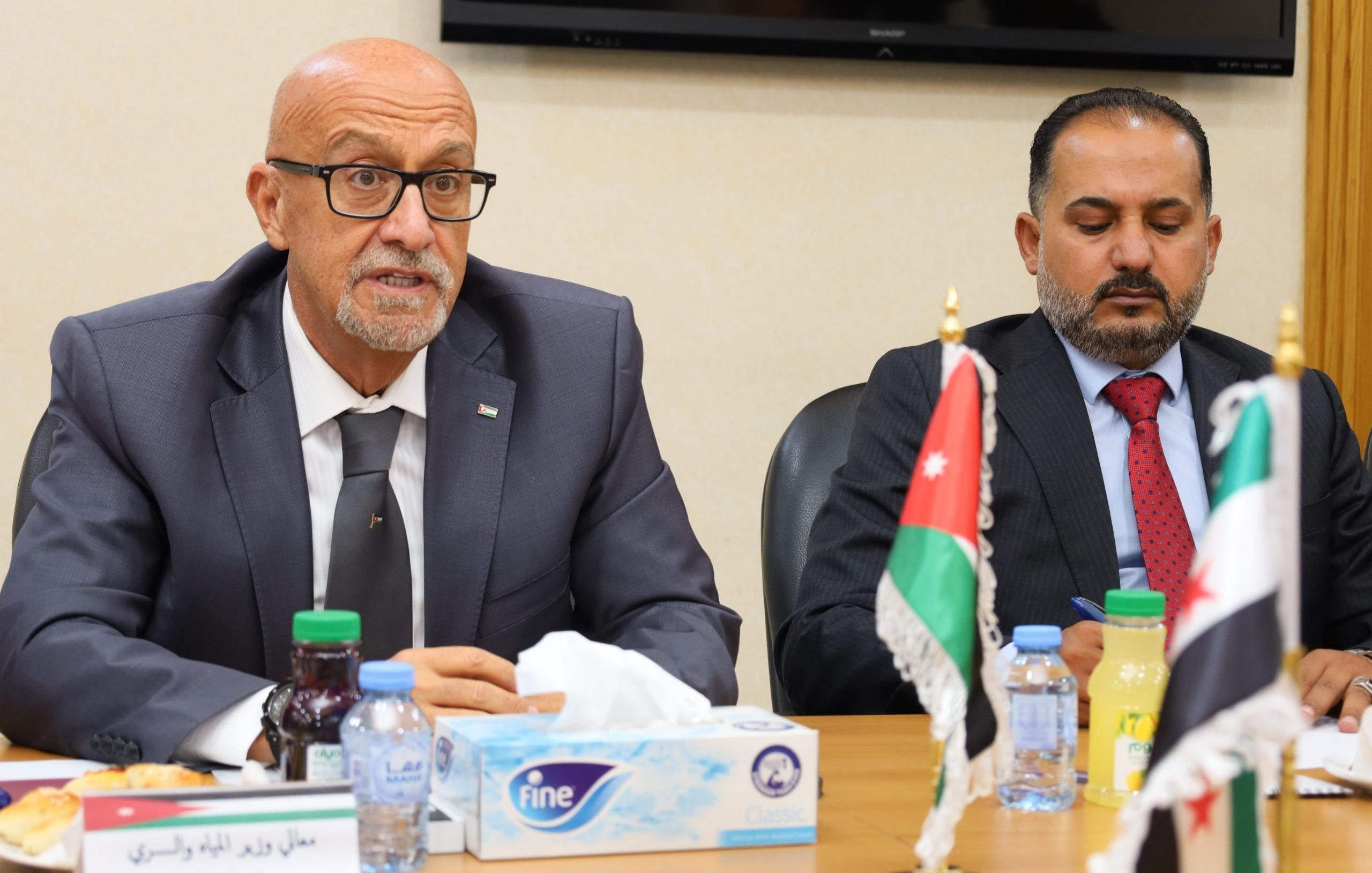 Madar Al-Saa Images 0.454398766286098