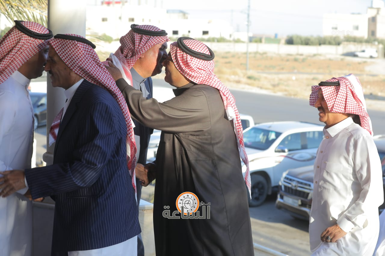 Madar Al-Saa Images 0.5807599430648852