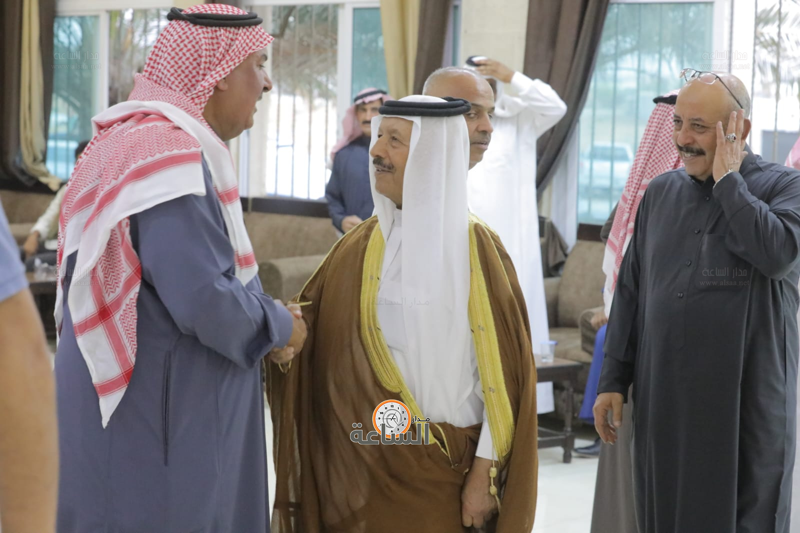 Madar Al-Saa Images 0.7282359541113619