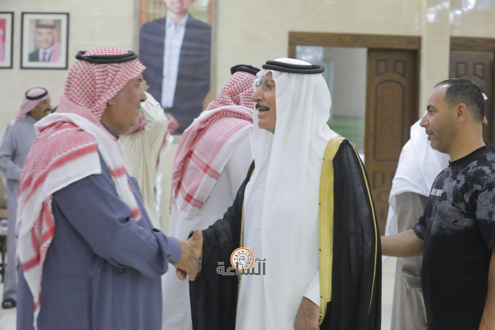 Madar Al-Saa Images 0.18679162114376624