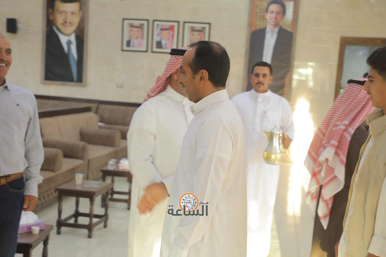 Madar Al-Saa Images 0.9021734695543496