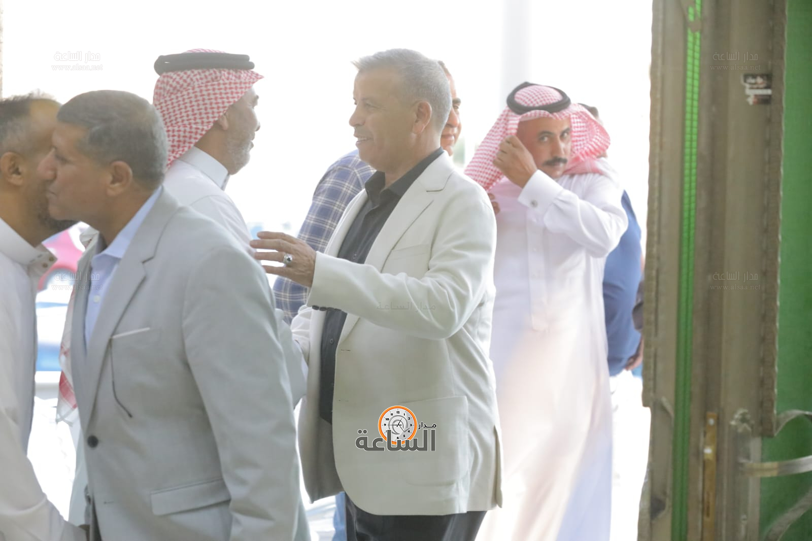 Madar Al-Saa Images 0.98734583153744