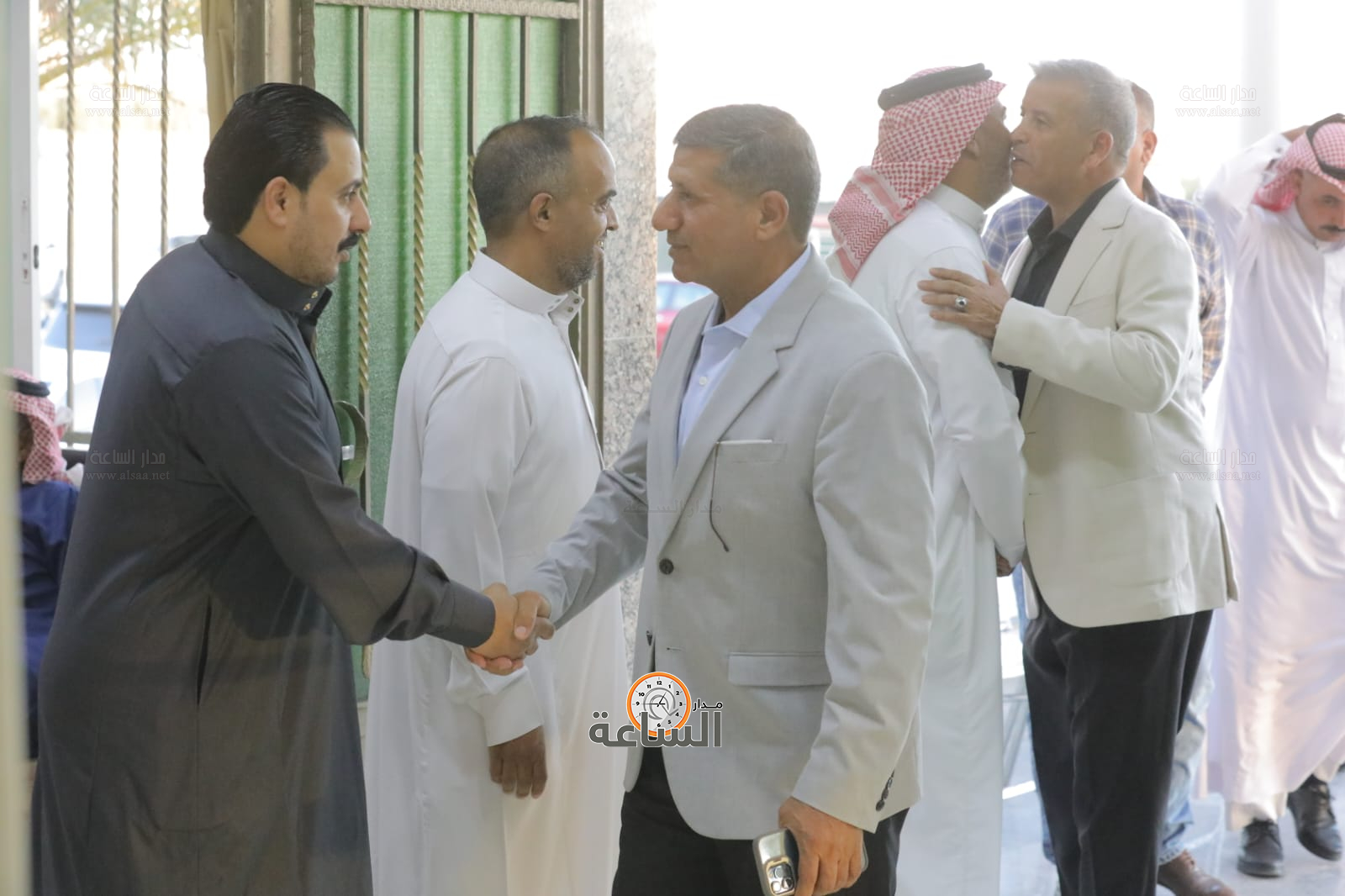 Madar Al-Saa Images 0.6142198029220981