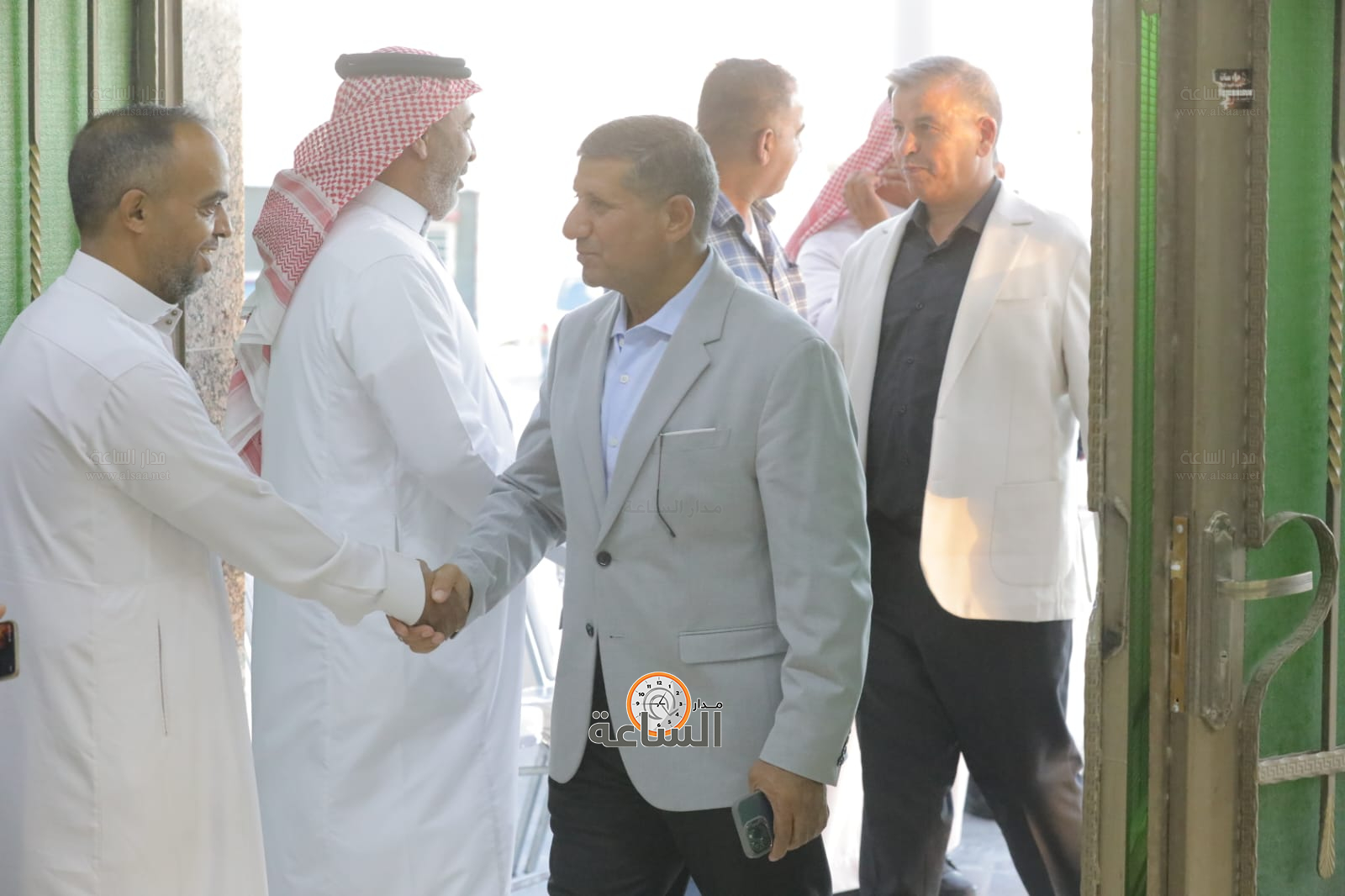 Madar Al-Saa Images 0.8820769036198273