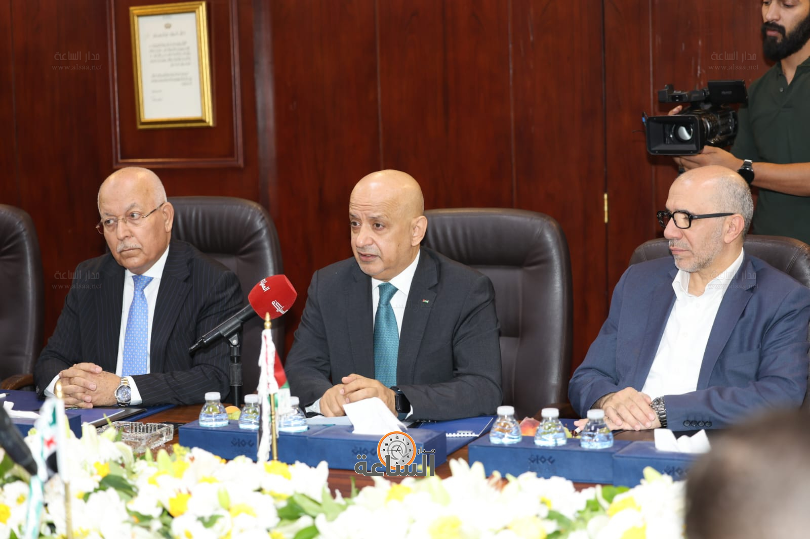 Madar Al-Saa Images 0.4226423263584317