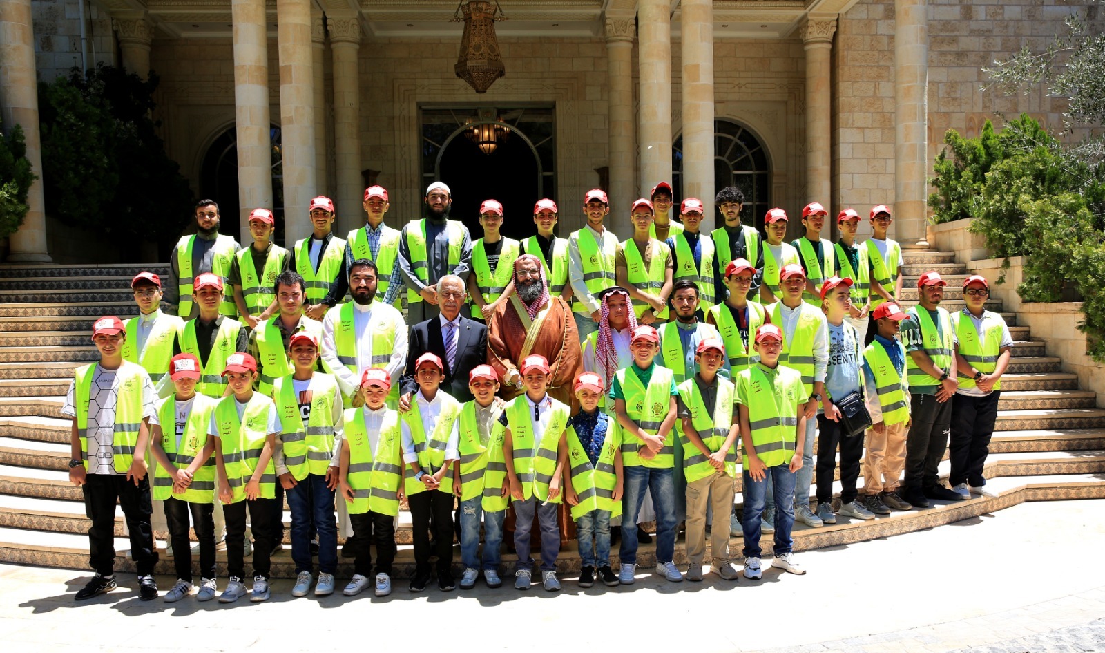 Madar Al-Saa Images 0.5850065421566606