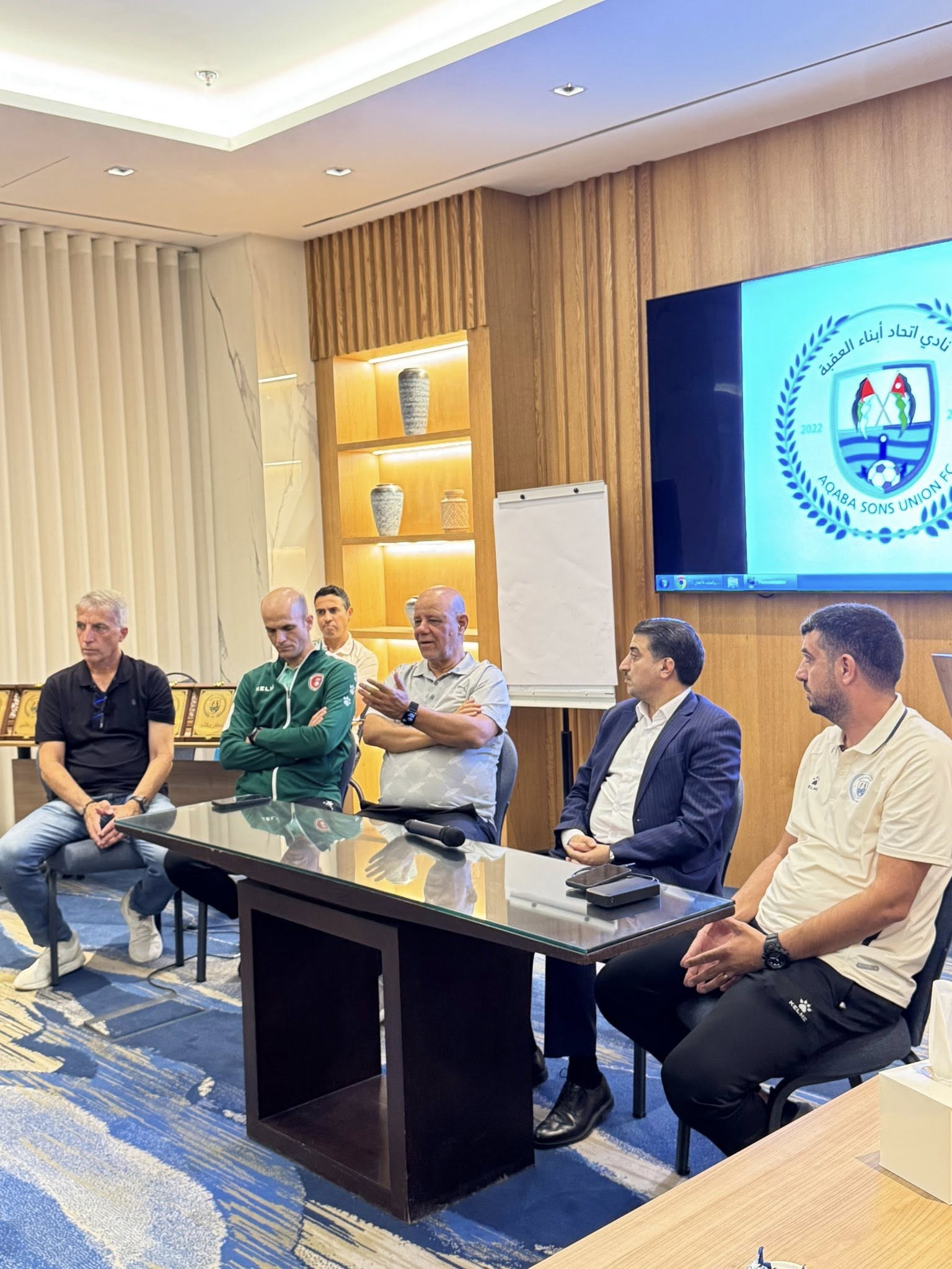 Madar Al-Saa Images 0.4557285233830509