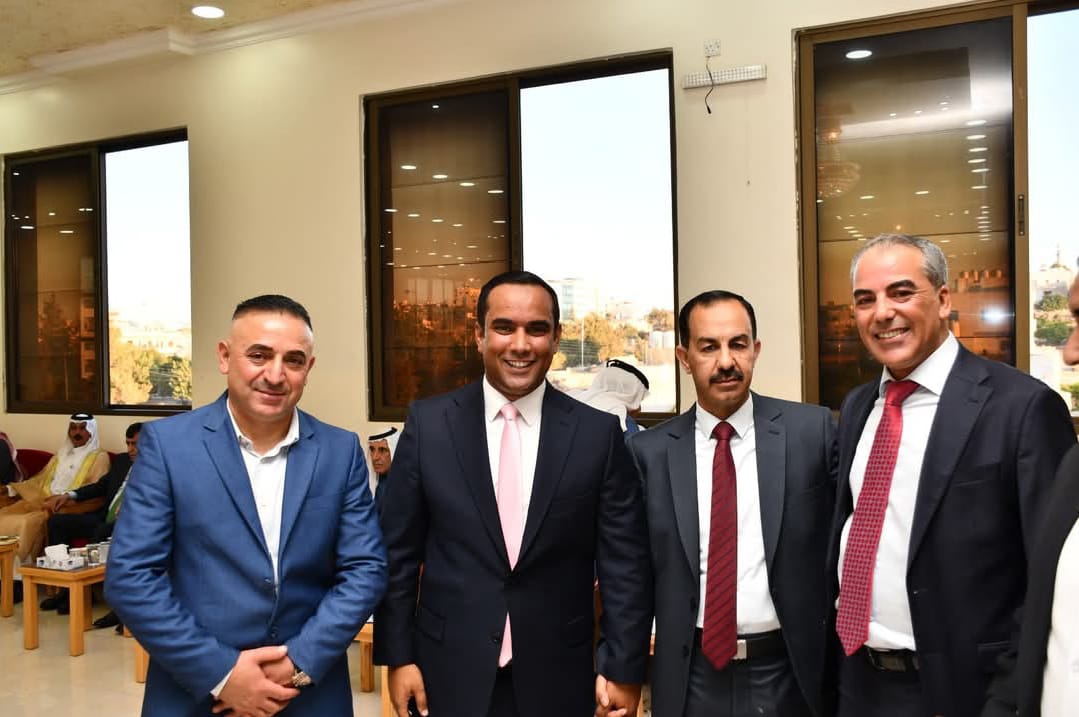 Madar Al-Saa Images 0.5611321734058388