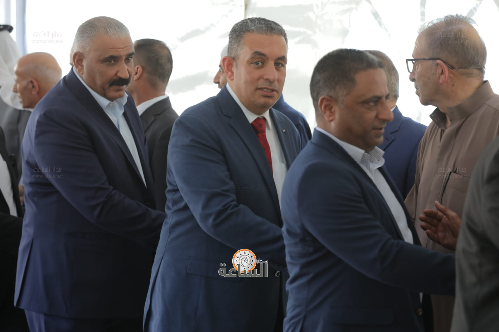 Madar Al-Saa Images 0.38330940497768085