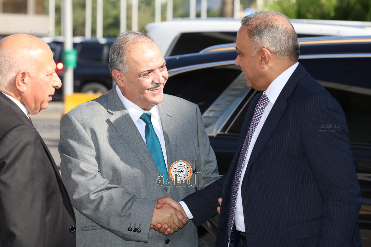 Madar Al-Saa Images 0.6163008198997707